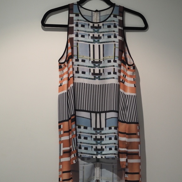 Sleeveles - Picture 1 of 3